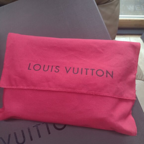 Louis Vuitton Cherries Pochette Accessories π - Picture 5 of 16